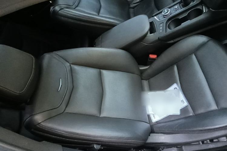 Used Cadillac XT6 2020 28T Six-Seater Luxury Sporty Enjoy-the-Comfort Safety Edition Right Front Seat
