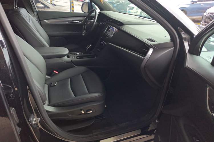Used Cadillac XT6 2020 28T Seven-Seater Fashion Edition Right Front Seat