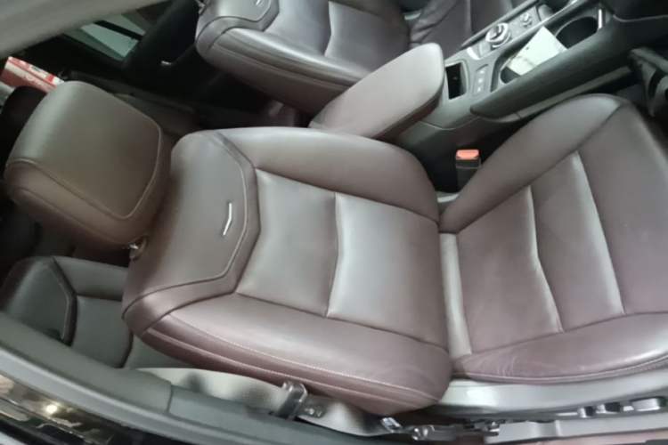 Used Cadillac XT6 2020 Revised Version 28T Six-Seater Luxury Edition Right Front Seat