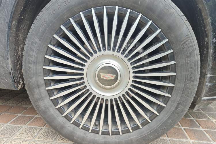 Used Cadillac XT6 2020 28T Seven-Seater Fashion Edition Right Front Wheel Hub