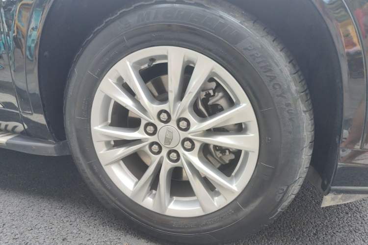 Used Cadillac XT6 2020 28T Seven-Seater Fashion Edition Right Front Wheel Hub