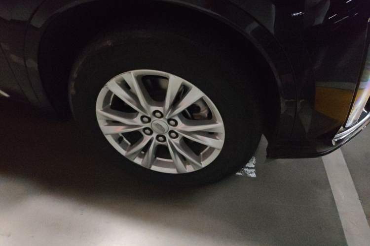 Used Cadillac XT6 2020 28T Six-Seater All-Wheel-Drive Fashion Edition Right Front Wheel Hub
