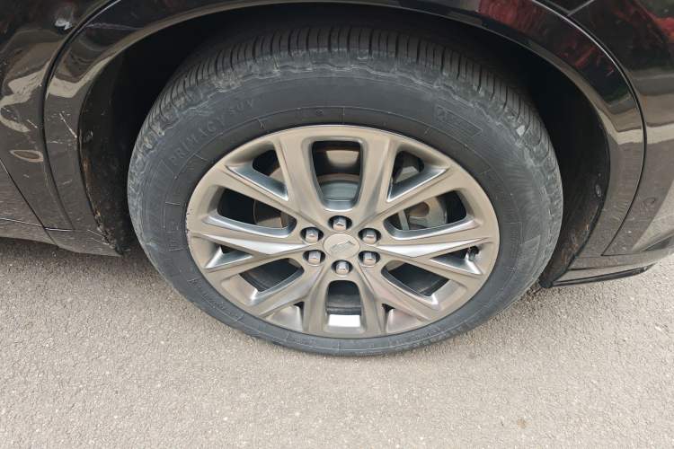 Used Cadillac XT6 2020 28T Six-Seater Luxury Sporty Enjoy-the-Comfort Safety Edition Right Front Wheel Hub