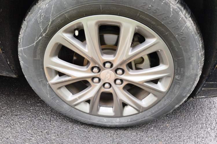 Used Cadillac XT6 2020 Revised Version 28T Six-Seater Four-Wheel Drive Leading Sporty Edition Right Front Wheel Hub