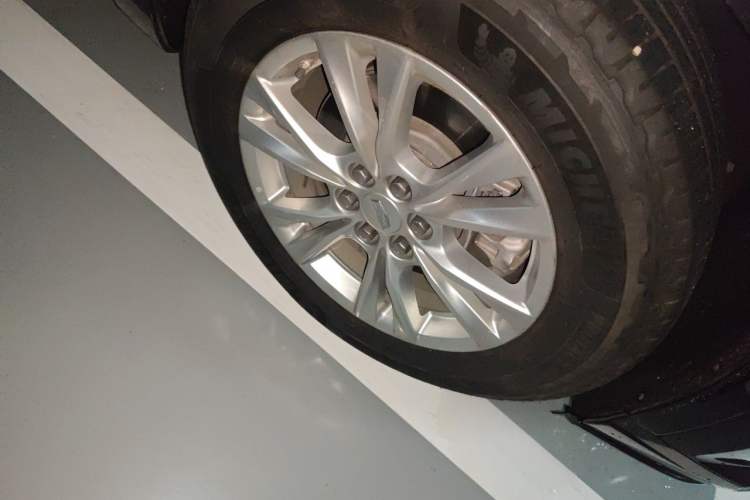 Used Cadillac XT6 2020 28T 7-Seater Four-Wheel Drive Luxury Version Right Front Wheel Hub