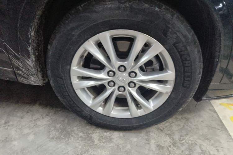 Used Cadillac XT6 2020 28T Seven-Seater Fashion Edition Right Front Wheel Hub