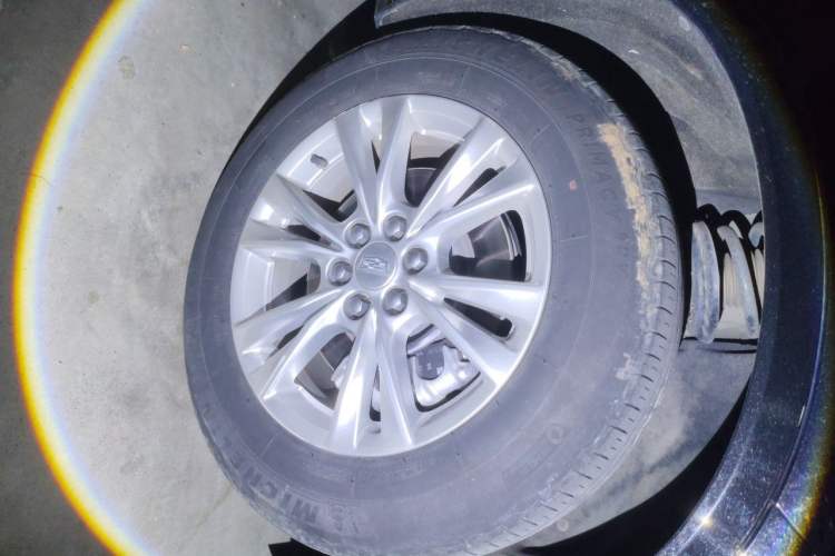 Used Cadillac XT6 2020 28T Six-Seater All-Wheel-Drive Fashion Edition Right Front Wheel Hub