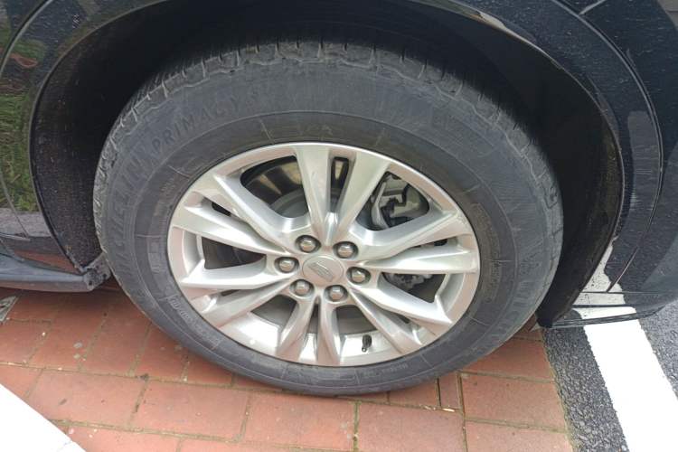 Used Cadillac XT6 2020 28T Seven-Seater Fashion Edition Right Front Wheel Hub
