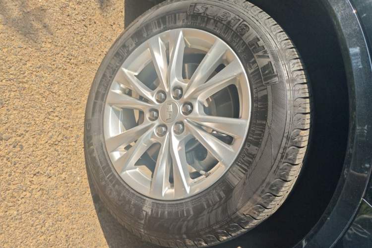 Used Cadillac XT6 2020 28T Six-Seater Fashion Edition Right Front Wheel Hub