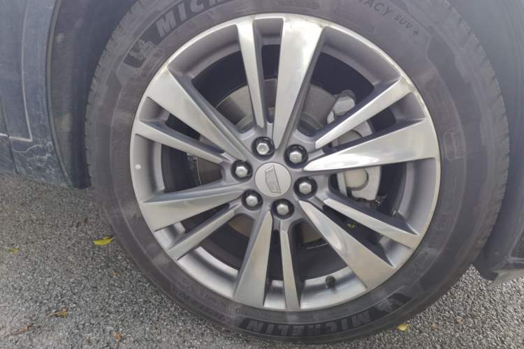 Used Cadillac XT6 2020 28T Six-Seater Luxury Version Right Front Wheel Hub