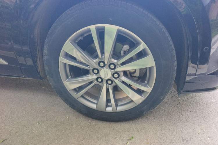 Used Cadillac XT6 2020 28T Six-Seater Luxury Version Right Front Wheel Hub