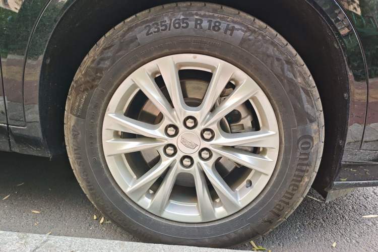 Used Cadillac XT6 2020 28T 7-Seater Four-Wheel Drive Luxury Version Right Front Wheel Hub