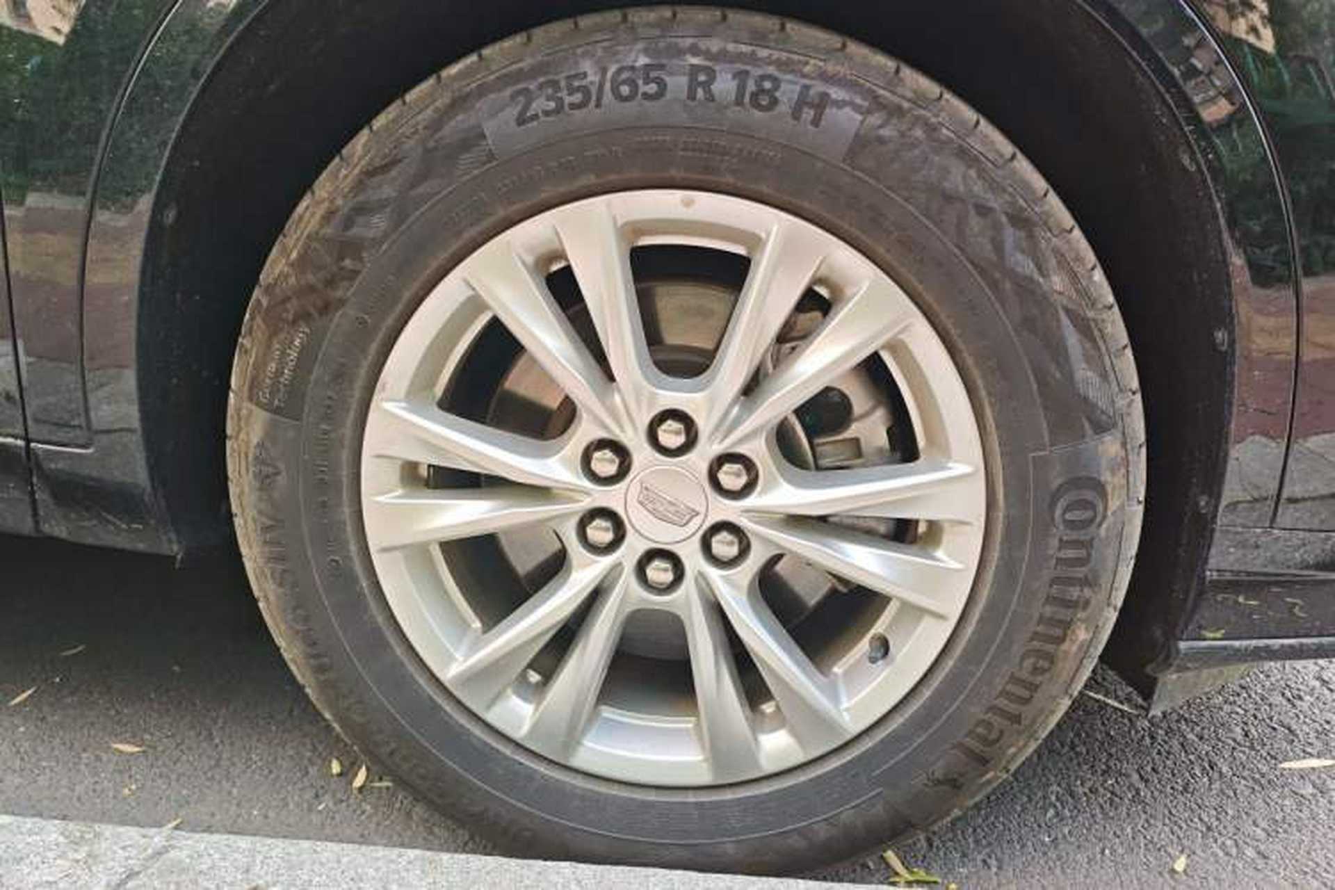 Used Cadillac XT6 2020 28T 7-Seater Four-Wheel Drive Luxury Version Right Front Wheel Hub