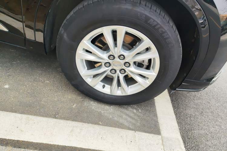Used Cadillac XT6 2020 28T Six-Seater All-Wheel-Drive Fashion Edition Right Front Wheel Hub