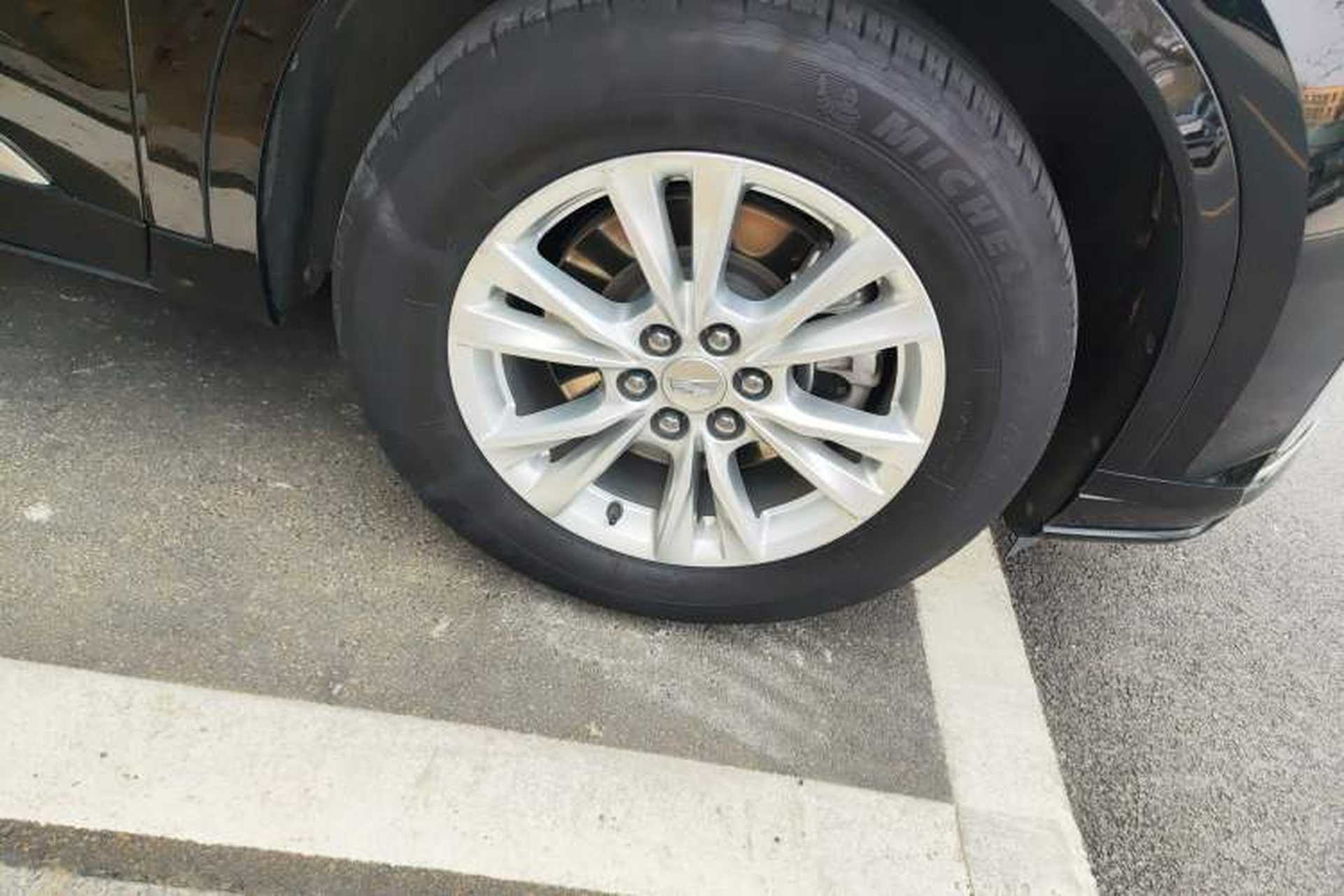 Used Cadillac XT6 2020 28T Six-Seater All-Wheel-Drive Fashion Edition Right Front Wheel Hub
