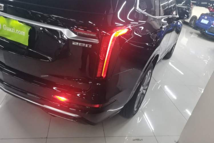 Used Cadillac XT6 2020 28T Six-Seater Four-Wheel-Drive Luxury Version Right Rear Taillight
