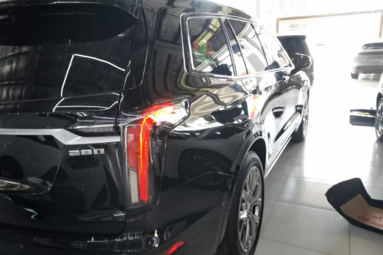 Used Cadillac XT6 2020 28T Six-Seater Luxury Sporty Enjoy-the-Comfort Safety Edition Right Rear Taillight