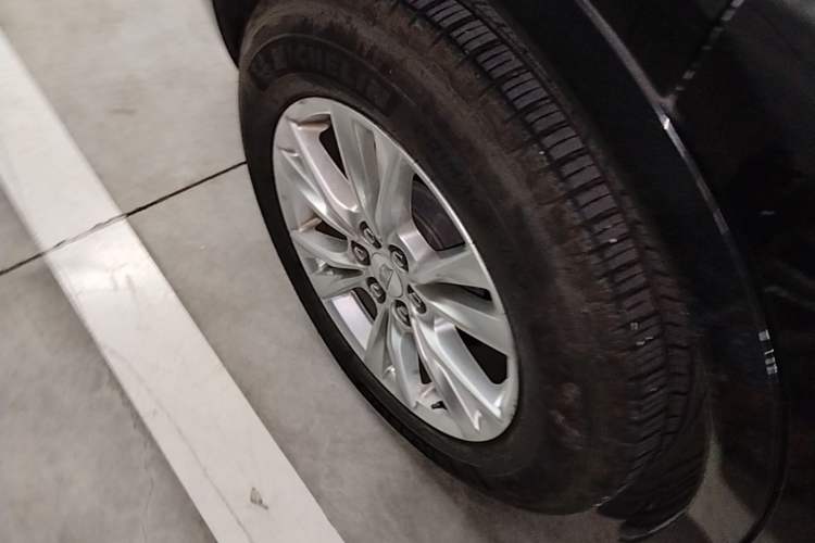 Used Cadillac XT6 2020 28T Seven-Seater Fashion Edition Right Rear Wheel Hub