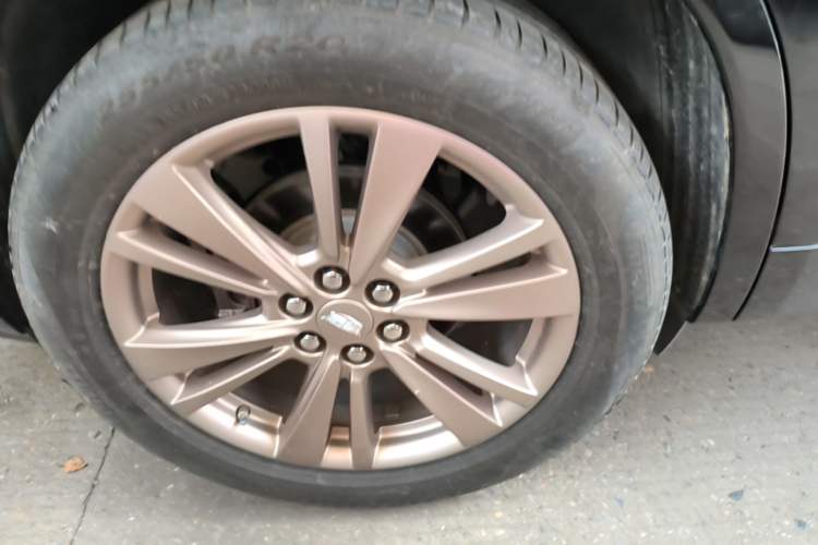 Used Cadillac XT6 2020 28T Six-Seater Luxury Version Right Rear Wheel Hub