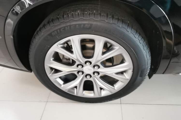 Used Cadillac XT6 2020 28T Six-Seater Luxury Sporty Enjoy-the-Comfort Safety Edition Right Rear Wheel Hub