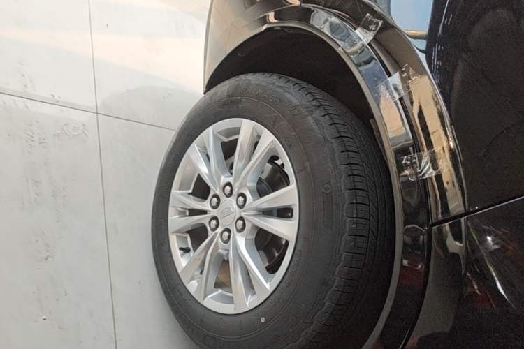 Used Cadillac XT6 2020 28T Seven-Seater Fashion Edition Right Rear Wheel Hub