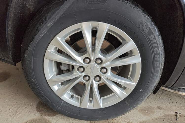 Used Cadillac XT6 2020 28T Seven-Seater Fashion Edition Right Rear Wheel Hub