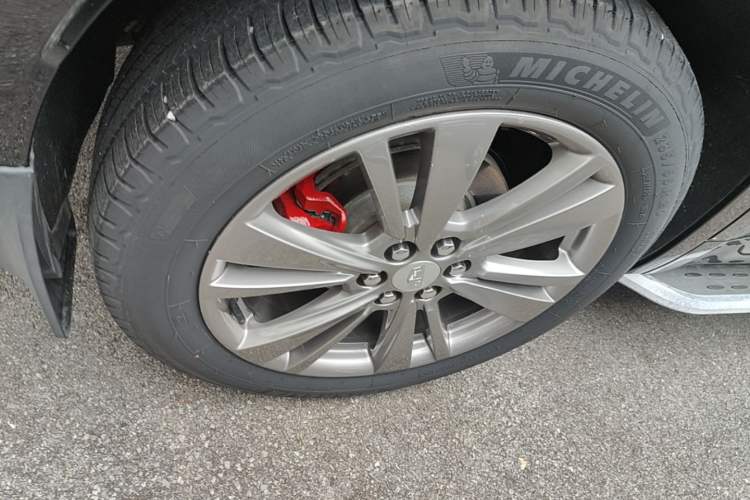 Used Cadillac XT6 2020 28T Seven-Seater Luxury Version Right Rear Wheel Hub