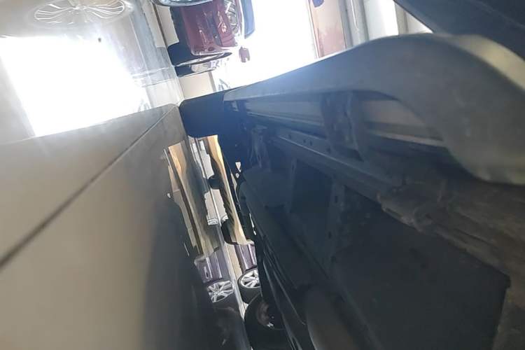 Used Cadillac XT6 2020 28T Six-Seater Four-Wheel-Drive Luxury Version Right Side Sill