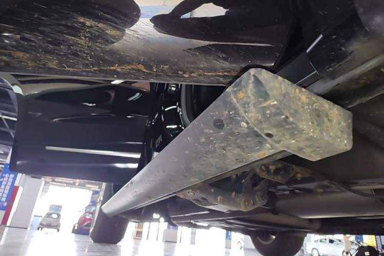 Used Cadillac XT6 2020 28T Six-Seater Fashion Edition Right Side Sill