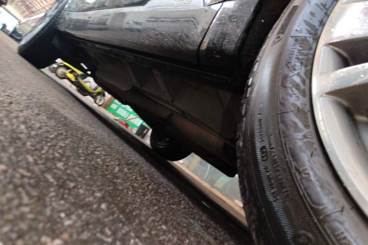 Used Cadillac XT6 2020 28T Six-Seater Four-Wheel-Drive Luxury Version Right Side Sill