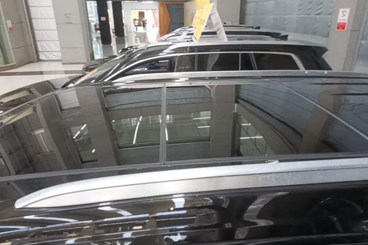 Used Cadillac XT6 2020 28T Six-Seater Luxury Sporty Enjoy-the-Comfort Safety Edition Roof