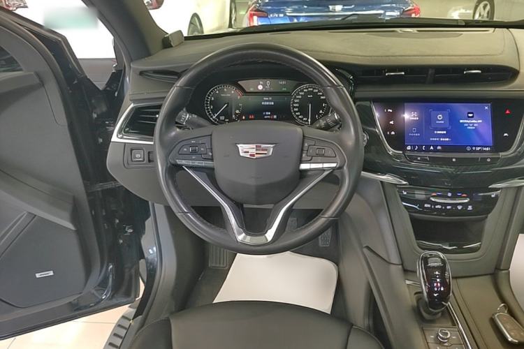 Used Cadillac XT6 2020 28T Six-Seater Four-Wheel-Drive Luxury Version Steering Wheel