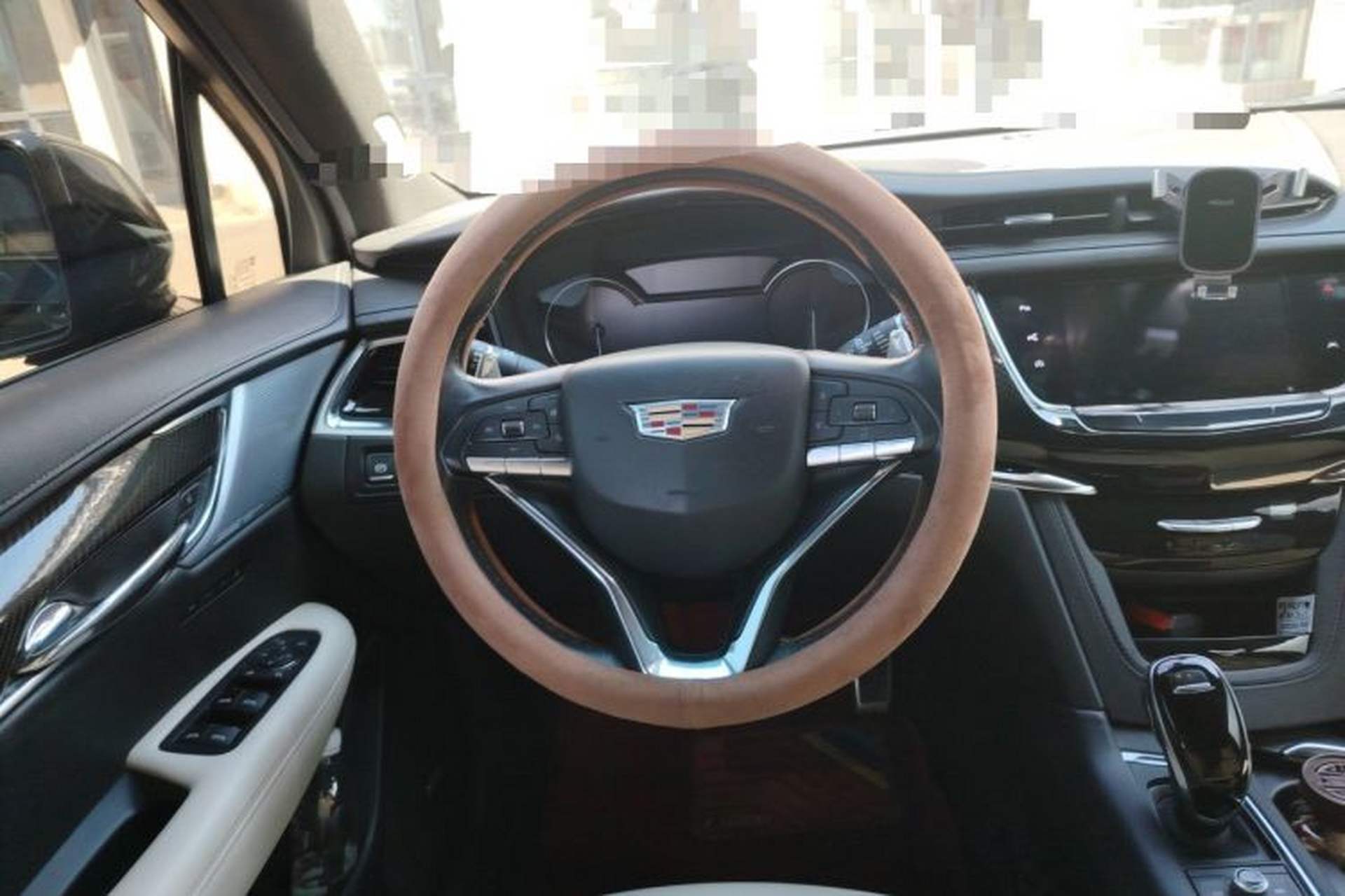 Used Cadillac XT6 2020 Revised Version 28T Six-Seater Four-Wheel Drive Leading Sporty Edition Steering Wheel