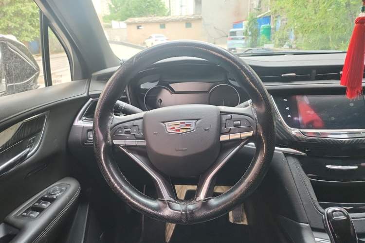 Used Cadillac XT6 2020 28T Seven-Seater Four-Wheel-Drive Luxury Version Steering Wheel