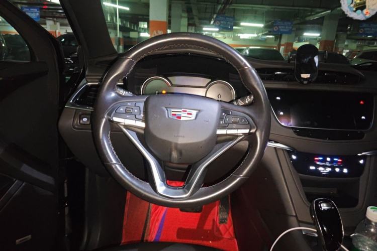 Used Cadillac XT6 2020 28T 7-Seater Four-Wheel Drive Luxury Version Steering Wheel