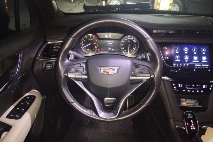 Used Cadillac XT6 2020 Revised Version 28T Six-Seater Four-Wheel Drive Leading Sporty Edition Steering Wheel