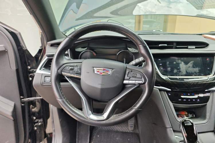 Used Cadillac XT6 2020 28T Seven-Seater Four-Wheel-Drive Luxury Version Steering Wheel