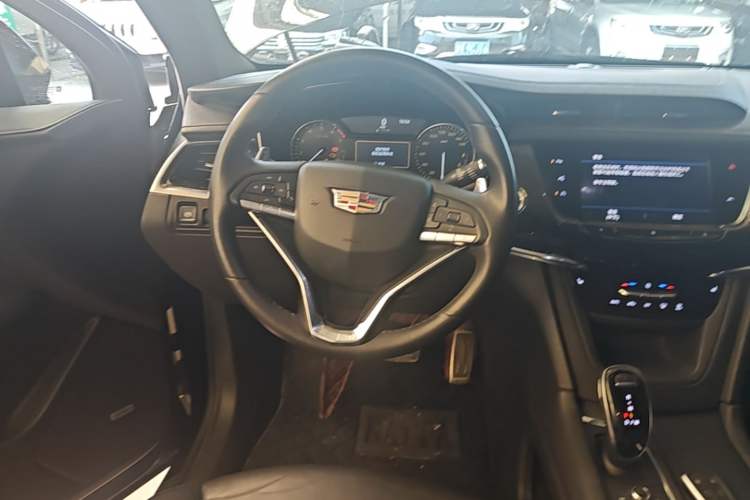 Used Cadillac XT6 2020 28T Six-Seater Luxury Sporty Enjoy-the-Comfort Safety Edition Steering Wheel