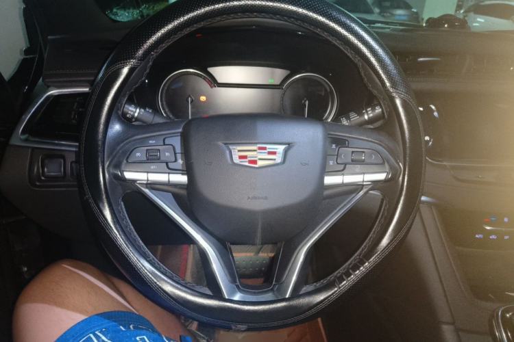 Used Cadillac XT6 2020 28T Seven-Seater Fashion Edition Steering Wheel
