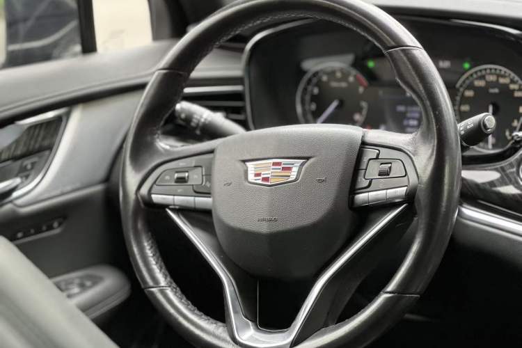 Used Cadillac XT6 2020 28T Six-Seater Four-Wheel-Drive Luxury Version with Premium Sound System Steering Wheel