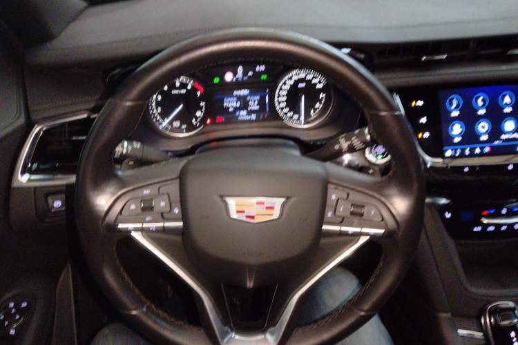 Used Cadillac XT6 2020 28T Six-Seater Four-Wheel-Drive Luxury Version Steering Wheel