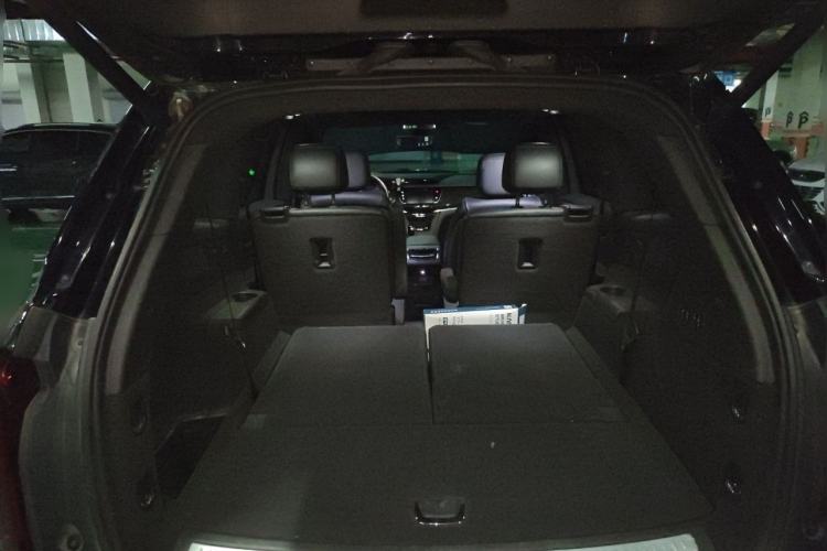 Used Cadillac XT6 2020 28T Six-Seater Four-Wheel-Drive Luxury Version Trunk