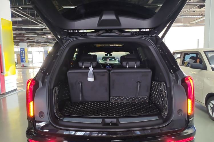 Used Cadillac XT6 2020 28T Six-Seater Fashion Edition Trunk
