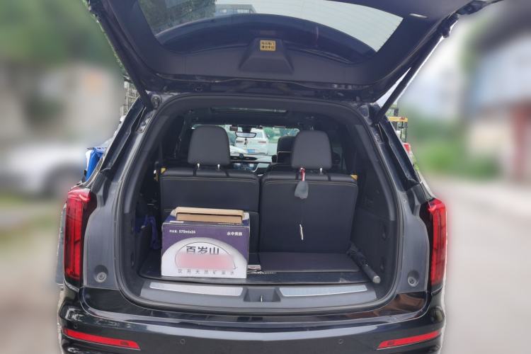 Used Cadillac XT6 2020 28T Six-Seater Four-Wheel-Drive Luxury Version Trunk