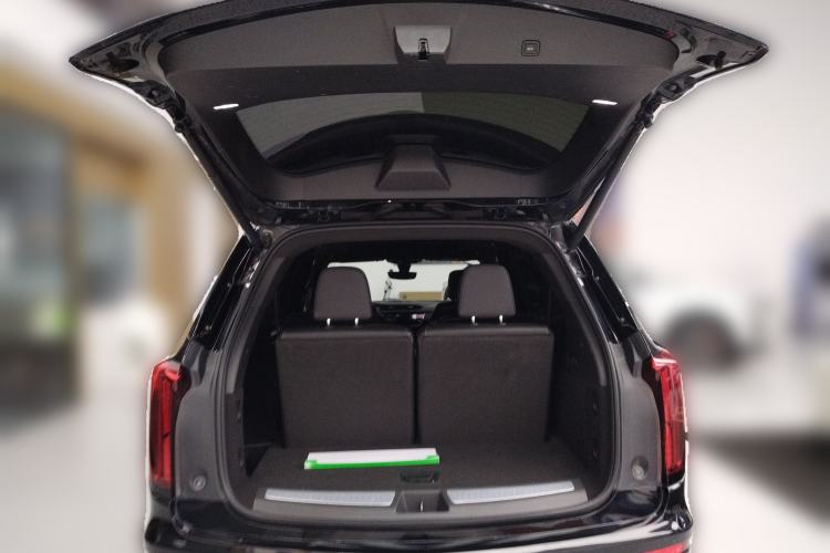 Used Cadillac XT6 2020 28T Six-Seater Four-Wheel-Drive Luxury Version Trunk