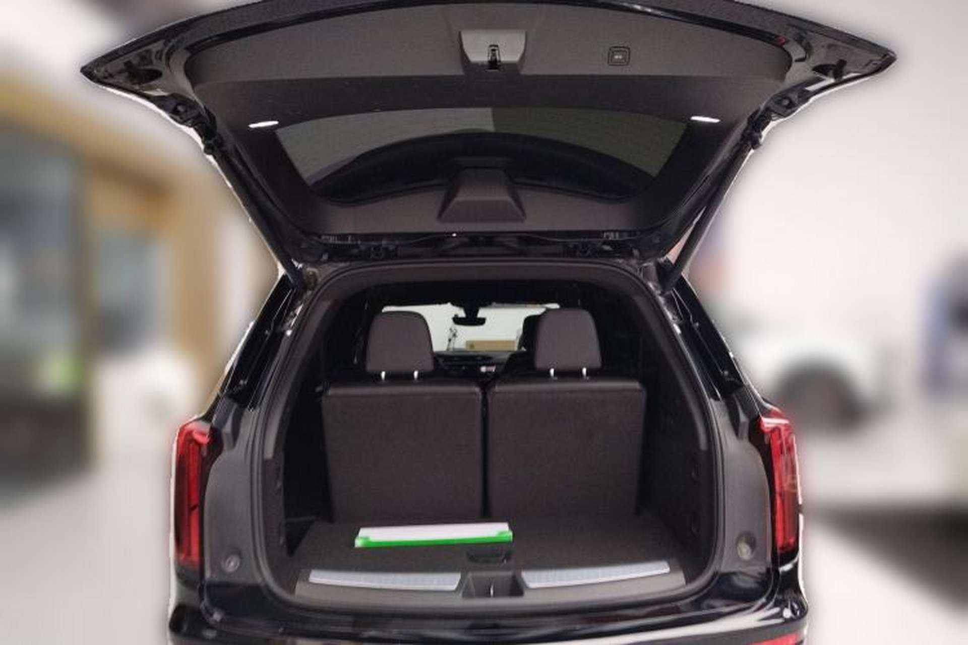 Used Cadillac XT6 2020 28T Six-Seater Four-Wheel-Drive Luxury Version Trunk