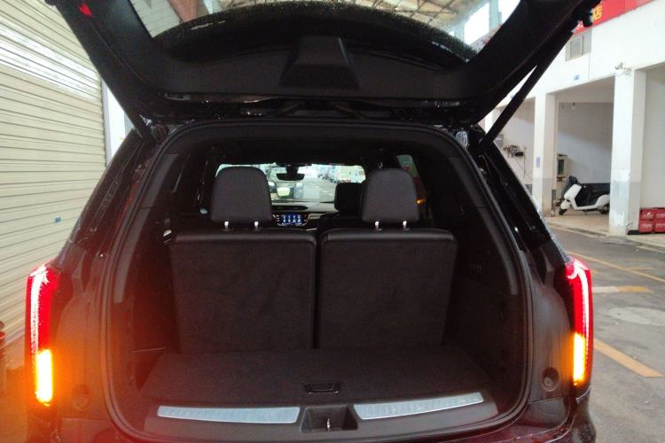 Used Cadillac XT6 2020 28T Six-Seater Four-Wheel-Drive Luxury Version Trunk