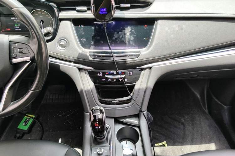 Used Cadillac XT6 2020 28T Seven-Seater Fashion Edition Audio And AC Panel