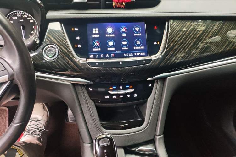 Used Cadillac XT6 2020 28T Seven-Seater Four-Wheel-Drive Luxury Version Audio And AC Panel