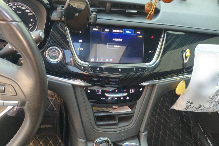 Used Cadillac XT6 2020 28T Six-Seater Four-Wheel-Drive Luxury Version Audio And AC Panel